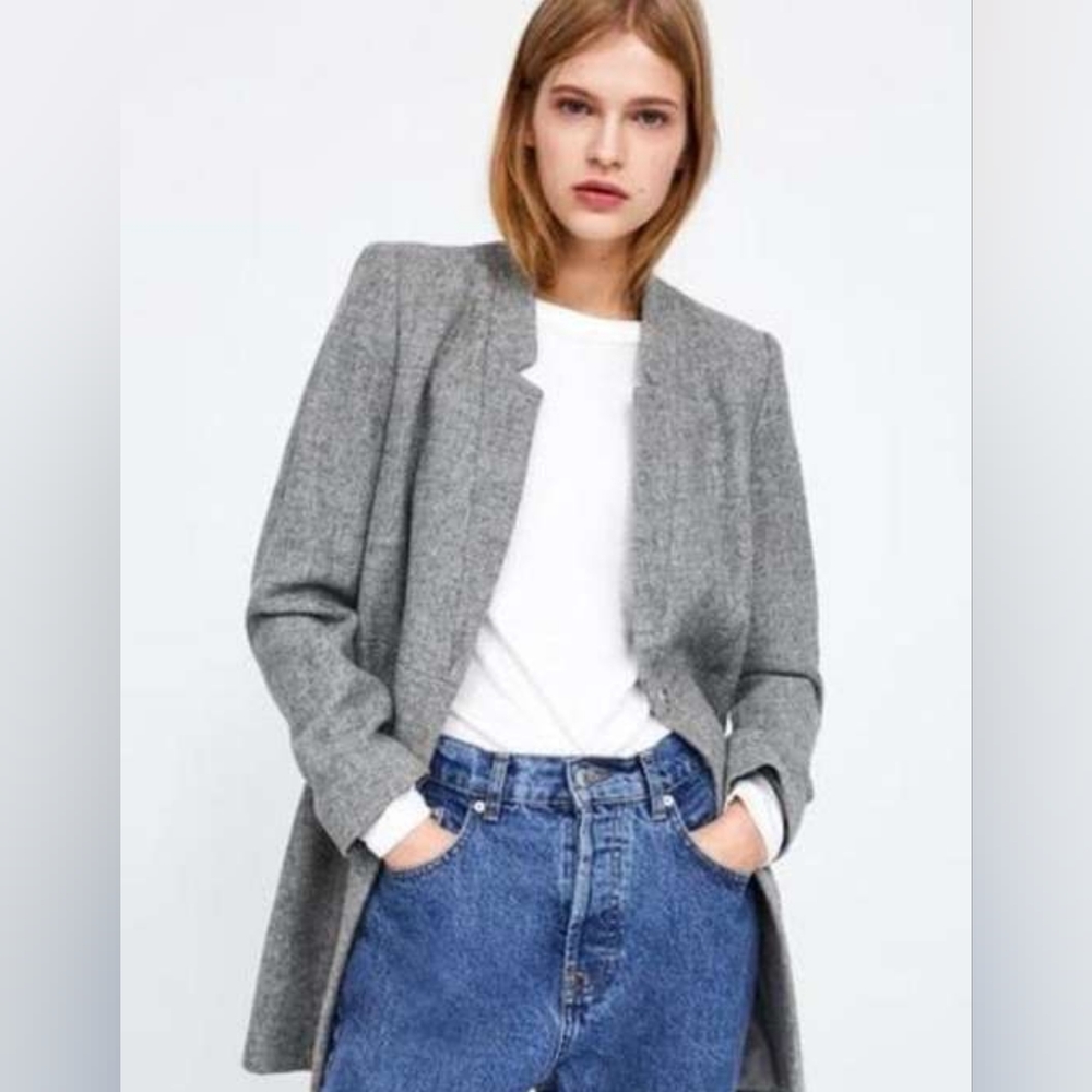 ZARA Basic: Inverted Lapel Tweed Blazer Coat in light grey ; US Large/Mex 30